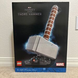 Thor's Hammer (76209)(Retired Product) (Box is Damaged) (Factory Sealed)
